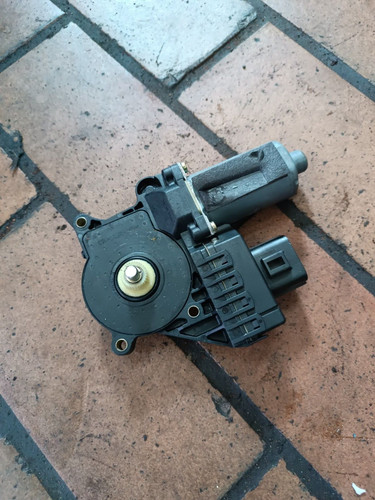 Ford Mondeo MK3 III BWY 0130821773 Fensterhebermotor Hinten Links Bosch