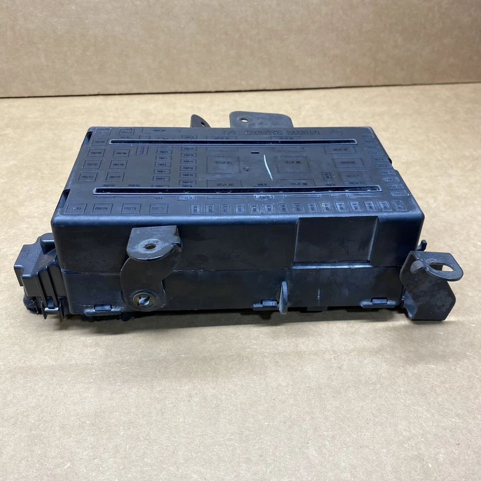 Caja de fusibles Ford F250 F350 Super Duty Excursion 2005-2006 6C3T-14A067 OEM gasolina Foto 2 de 4