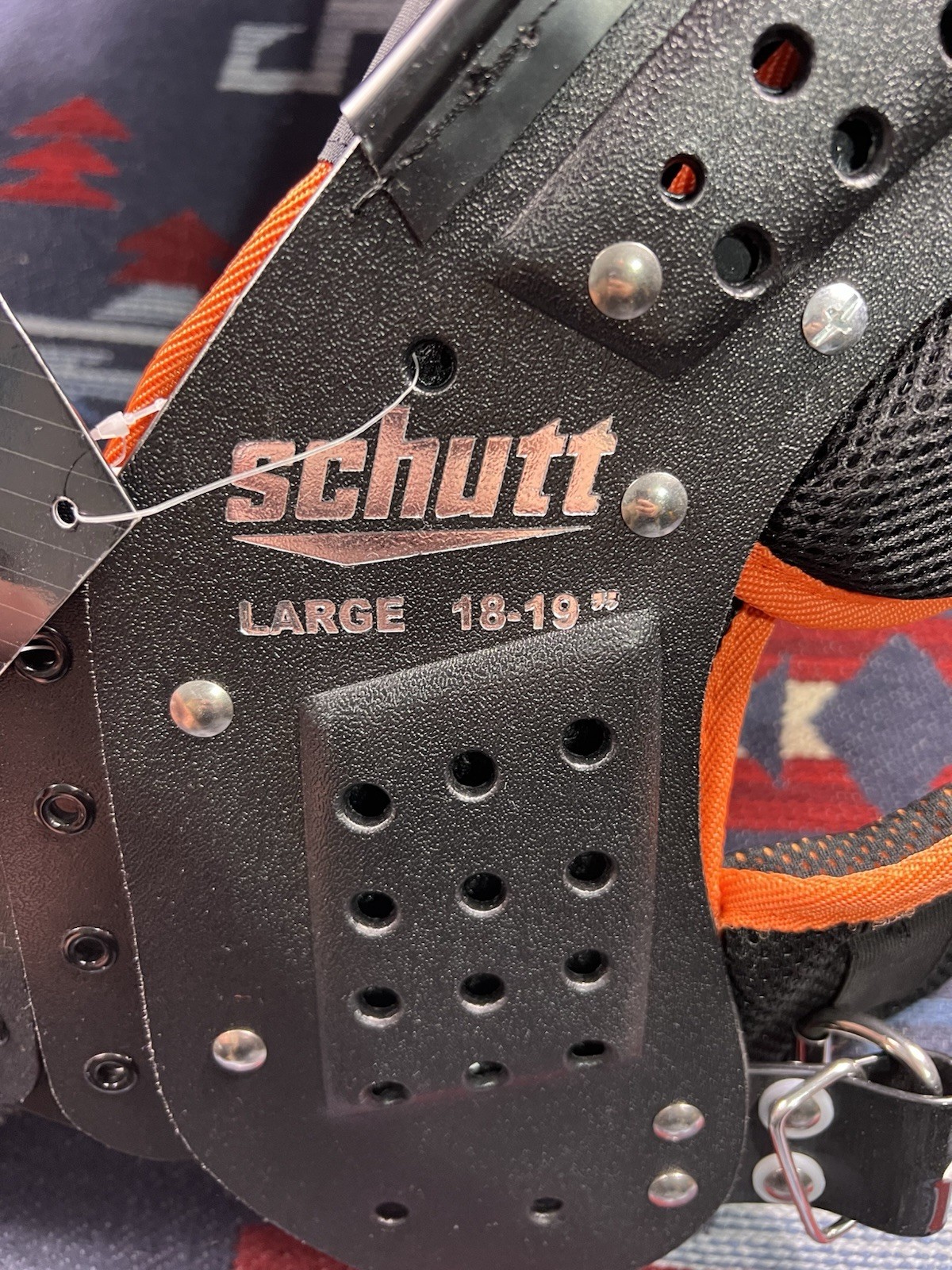 New Schutt Varsity XV HD Adult Varsity Football Shoulder Pads - Size Large 18-19