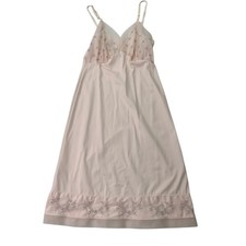 VTG Vanity Fair Slip Womens Sz Small Light Pink Granny Cottage Core Sating Slip