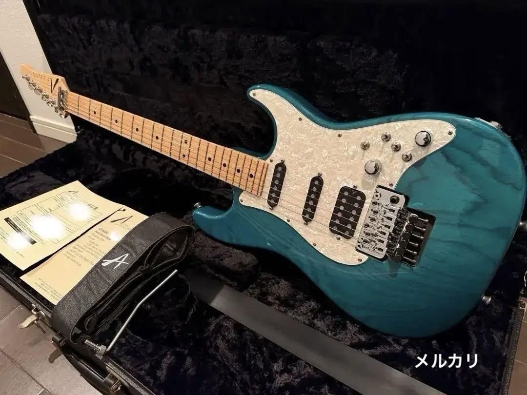 Tom Anderson Classic Bora Bora Blue 2012 Electric Guitar Tom Anderson Classic Bora Bora Blue 2012 Electric Guitar
