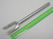 Pickle Fork Tie Rod Separator