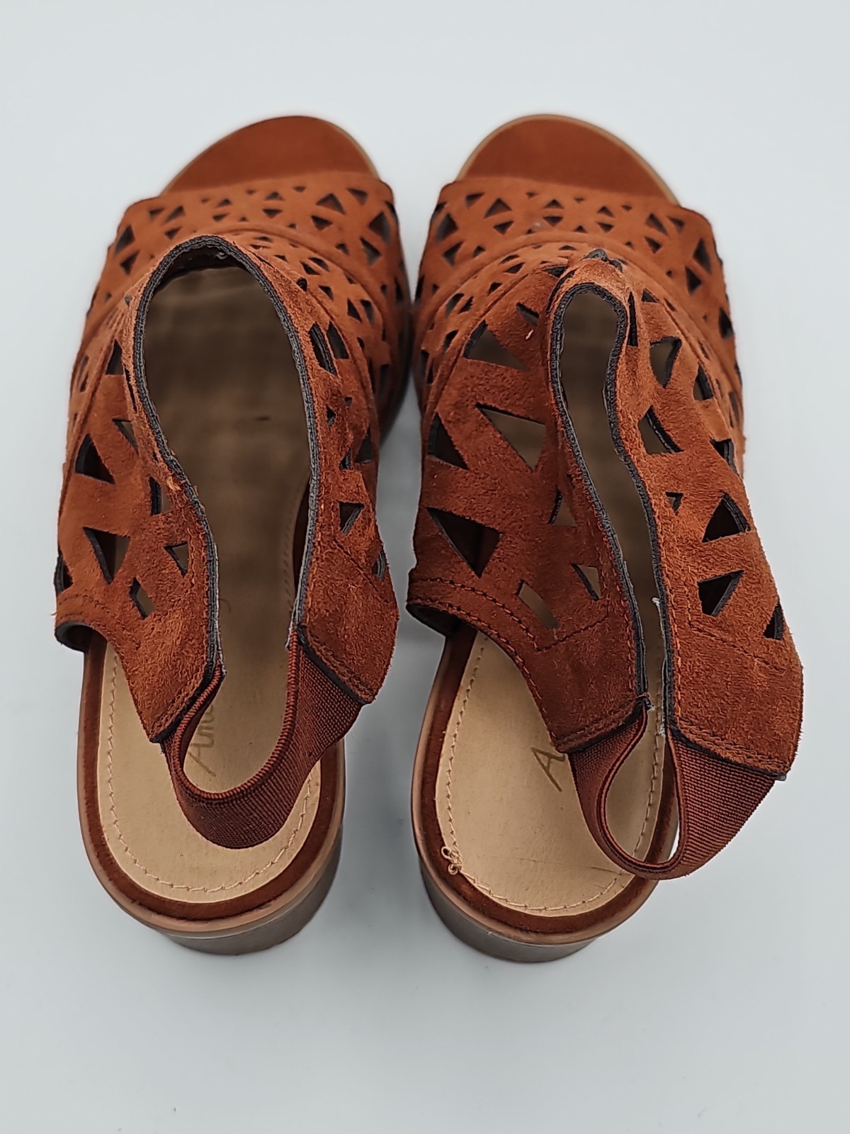 American Eagle Brown Cutout Slingback Block Heel Sandals Women's 6.5 Faux Suede image 6
