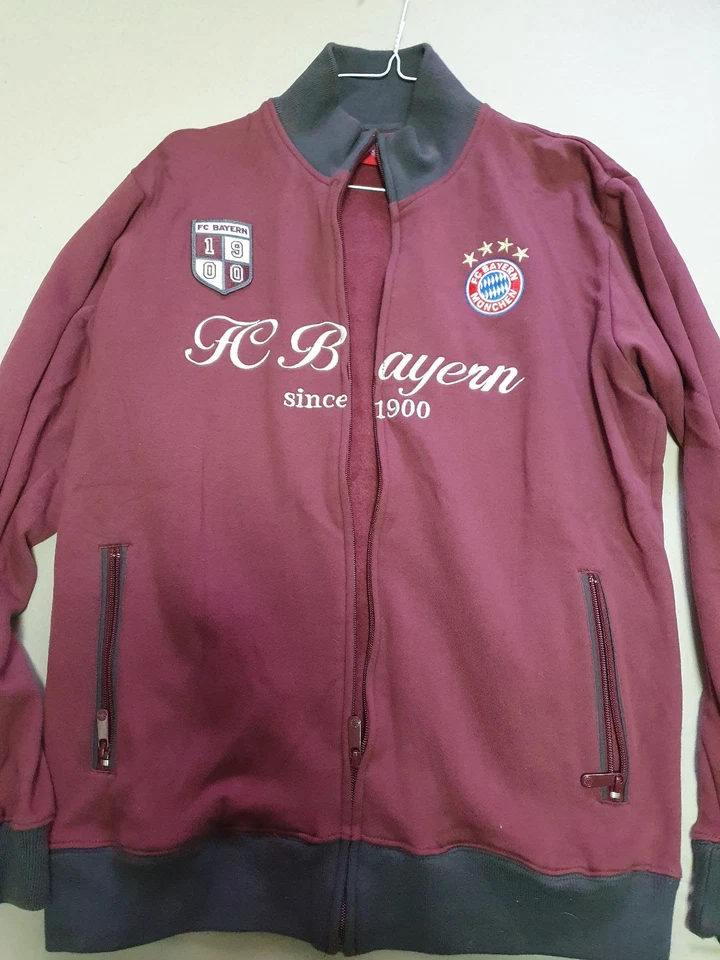 FC BAYERN MÜNCHEN Jacke und Trikot OLIC - Bild 3 von 4