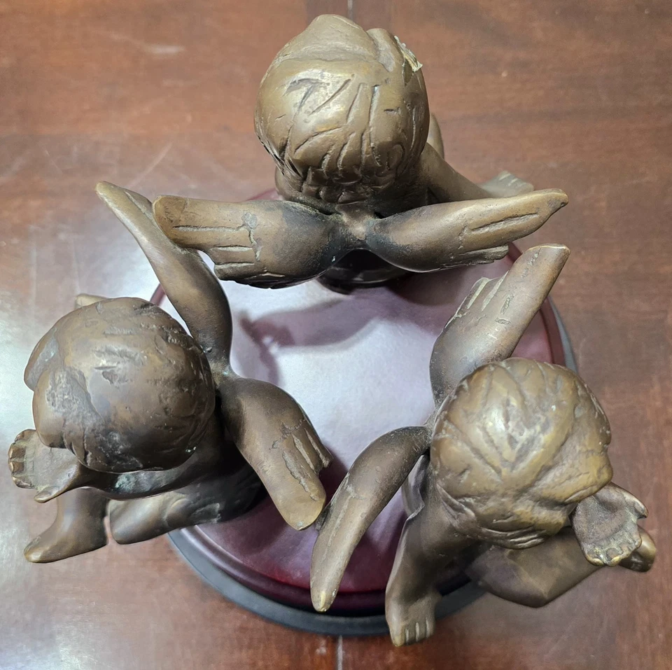 Antigua escultura de bronce tres ángeles sosteniendo velas años 20 firmada LV (Aronson) Foto 3 de 4