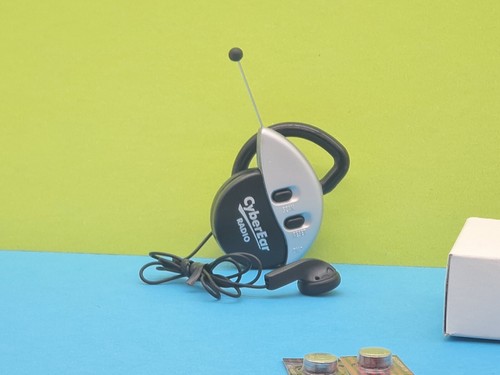 CeyberEar FM Auto Scan Mini UKW Radio #R15-K28