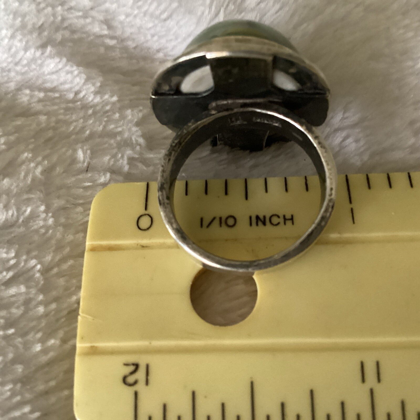 Green Gemstone Ring - Very Unique Pattern On Ston… - image 11