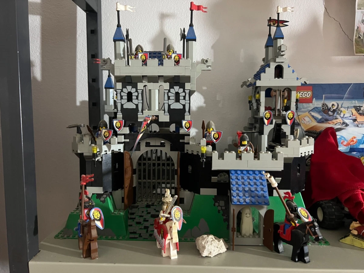 LEGO Castle Royal Knight s Castle 6090