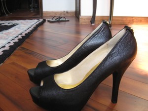michael kors pressley pump