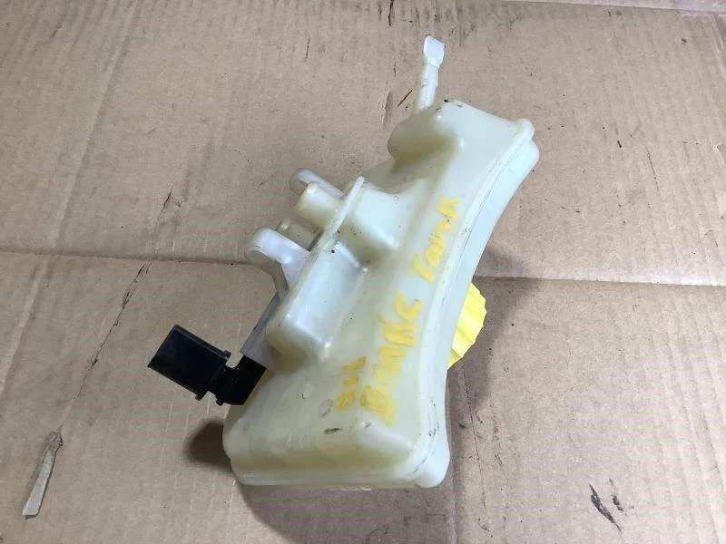 Audi A6 3.2 Quattro 2006 depósito líquido de frenos depósito botella fabricante de equipos originales+ Foto 4 de 4