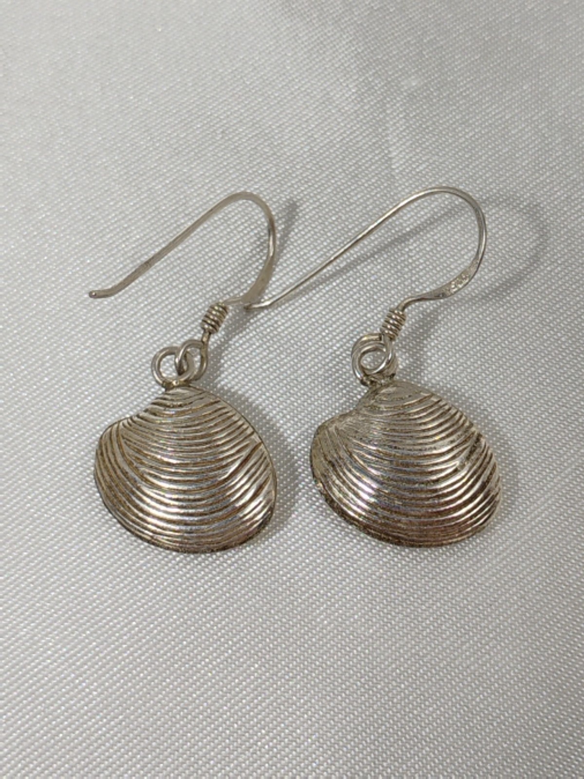 Erick's Solid Sterling Silver Dangle Clam Quahog … - image 2