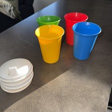 TUPPERWARE KIDS' 4pc BELL TUMBLERS Set  SIPPY CUP Drink Seals - PRIMARY COLORS