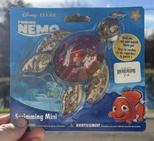 Swimways Disney Pixar Finding Nemo Swimming Mini Pool / Bath Toy, Squirt-Turtle