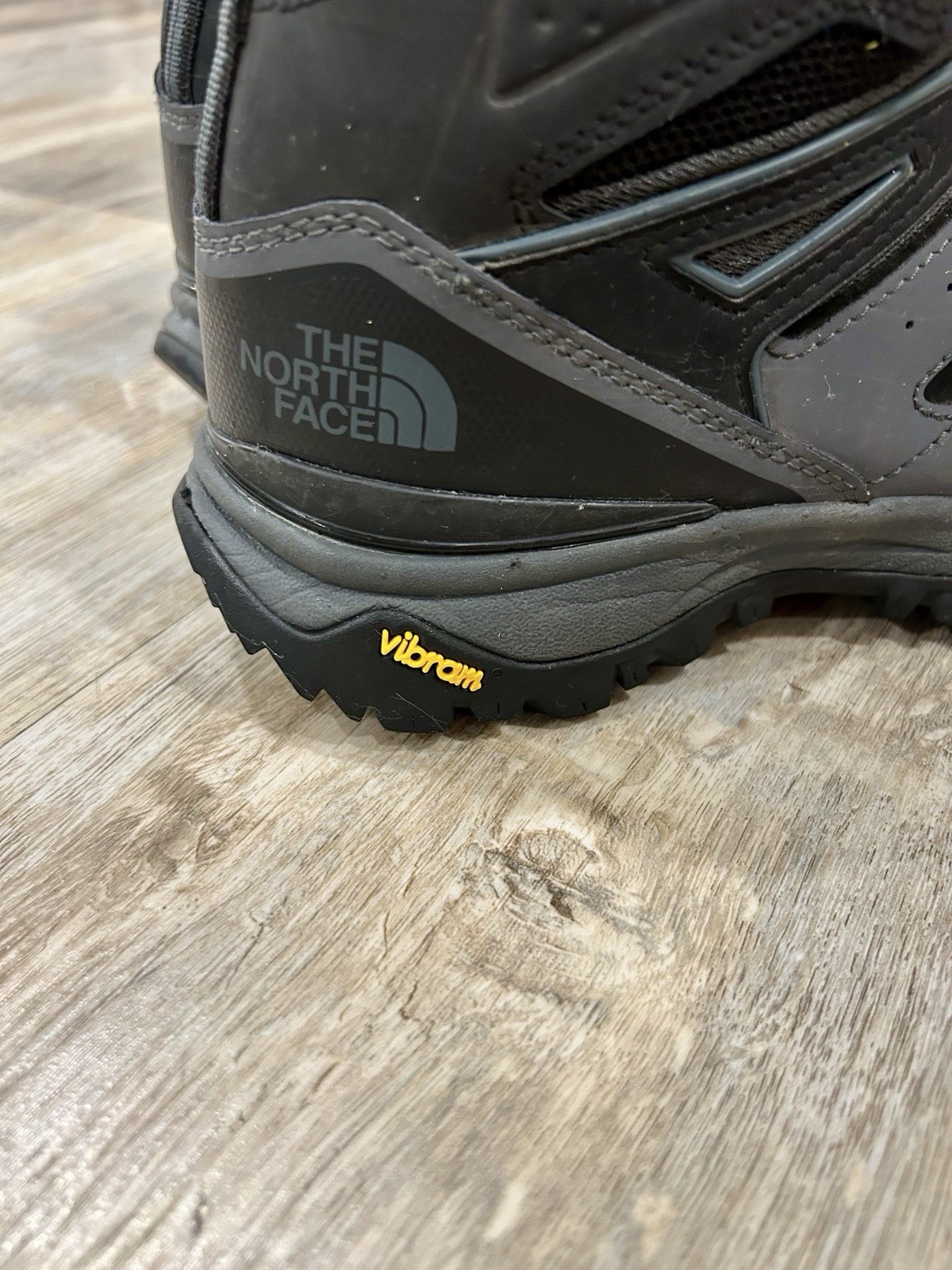 Northface Hiking Boots-Men’s Size 8-Excellent Condition thumbnail 5