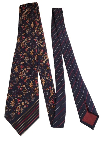 GIANNI VERSACE Rare tie Red, silver floral pattern silk from japan