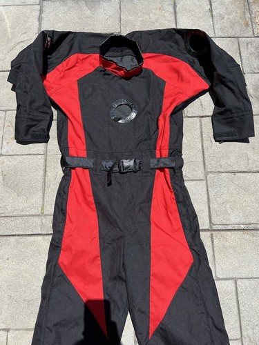 Nuevo Traje Mobby's Para Hombre Doble *Solo Carcasa* Pro Dry Negro y Rojo Talla Pequeña Equipo de Buceo - Imagen 6 de 12