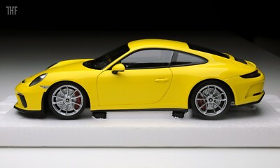 【MINICHAMPS】Porsche911GT3 Touring YELLOW MINICHAMPS 1/18 - PORSCHE 911 (992) GT3 Touring - 2022