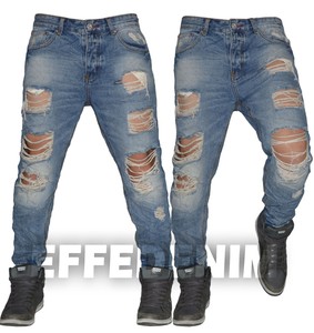 pantalone strappato uomo