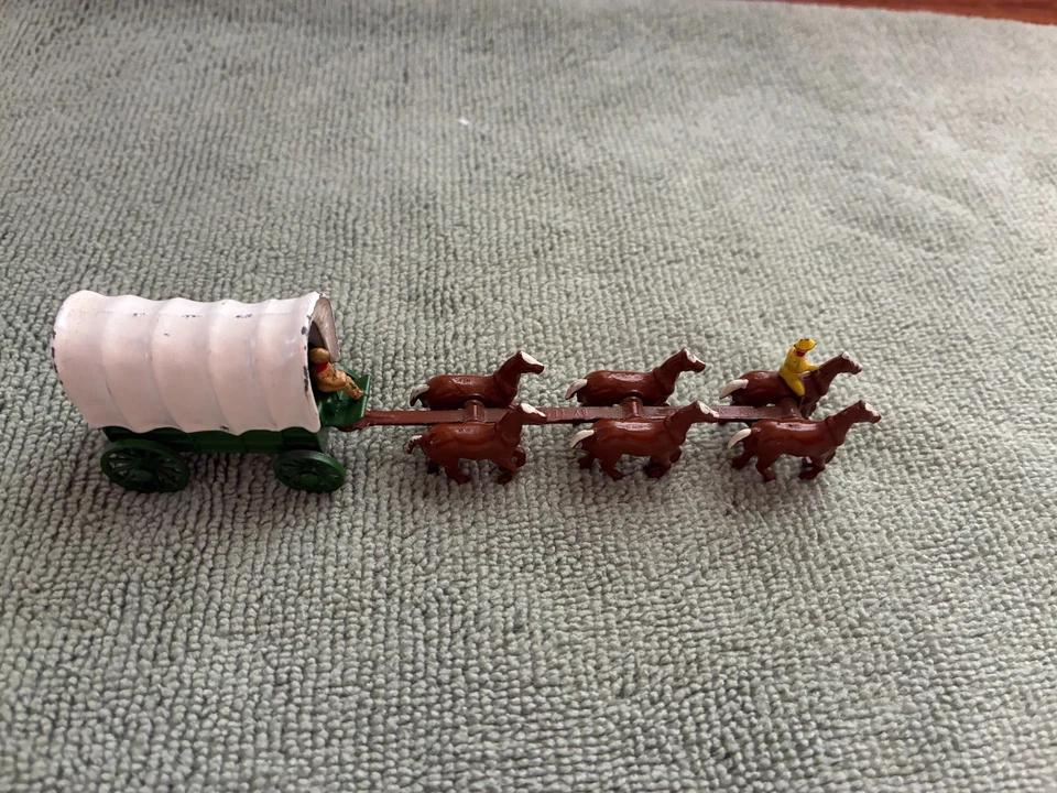 VINTAGE LESNEY COVERED WAGON WITH 6 HORSES & RIDERS (RARE) 1955 - Image 1 of 4