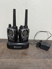 Midland GXT Hand Held Radios Walkie Talkies GXT 1000 W/ Charger - READ
