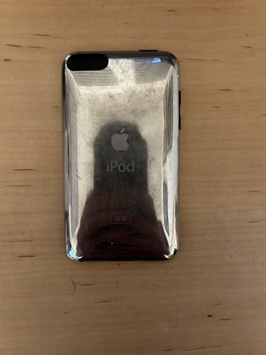 Apple iPod Touch 2nd Generation A1288 MP3 Media Player Silver 3.5" Screen (8GB) - Picture 3 of 5