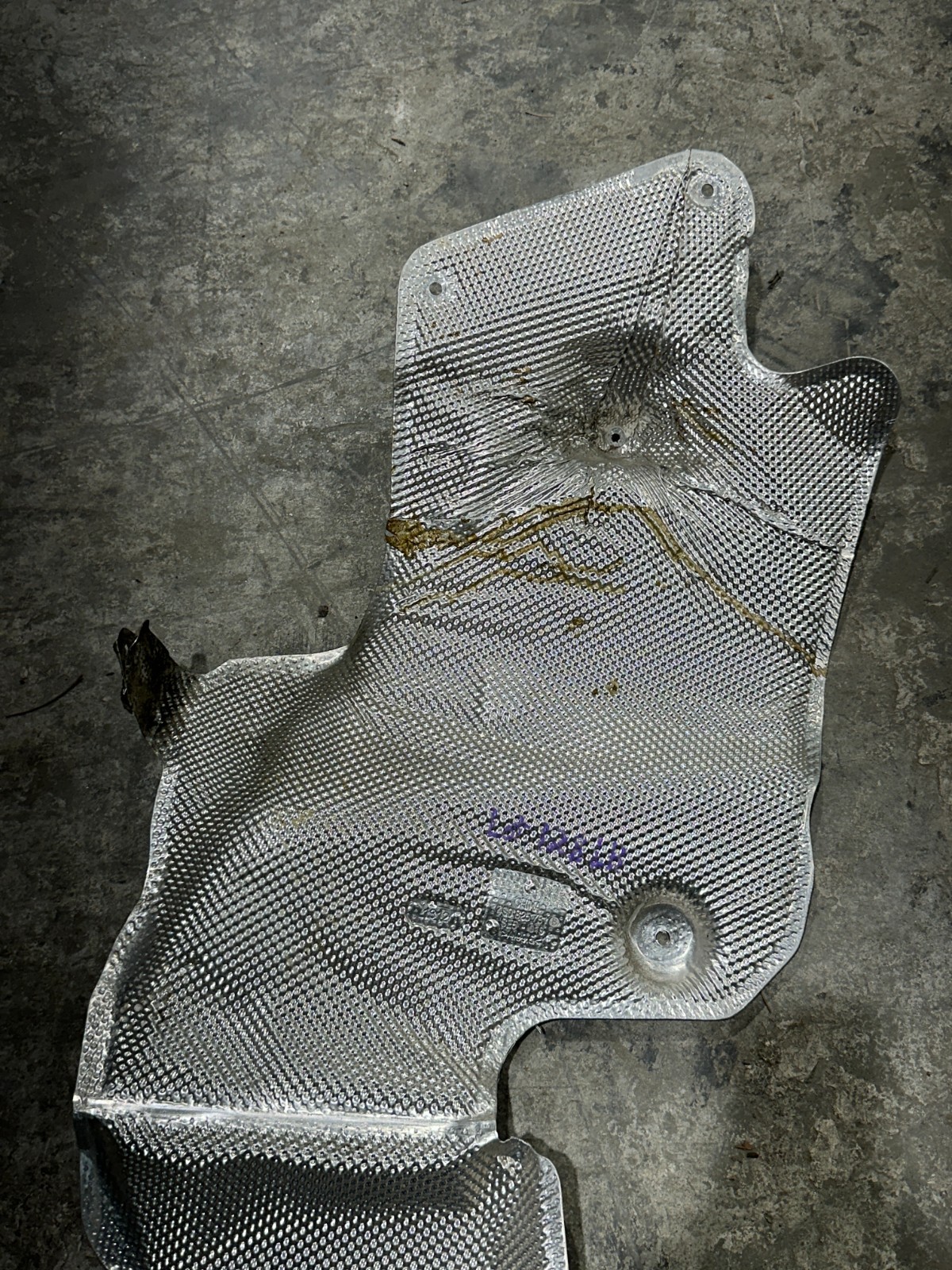 Audi R8 2017 LEFT Exhaust heat shield P/N 4S0825731