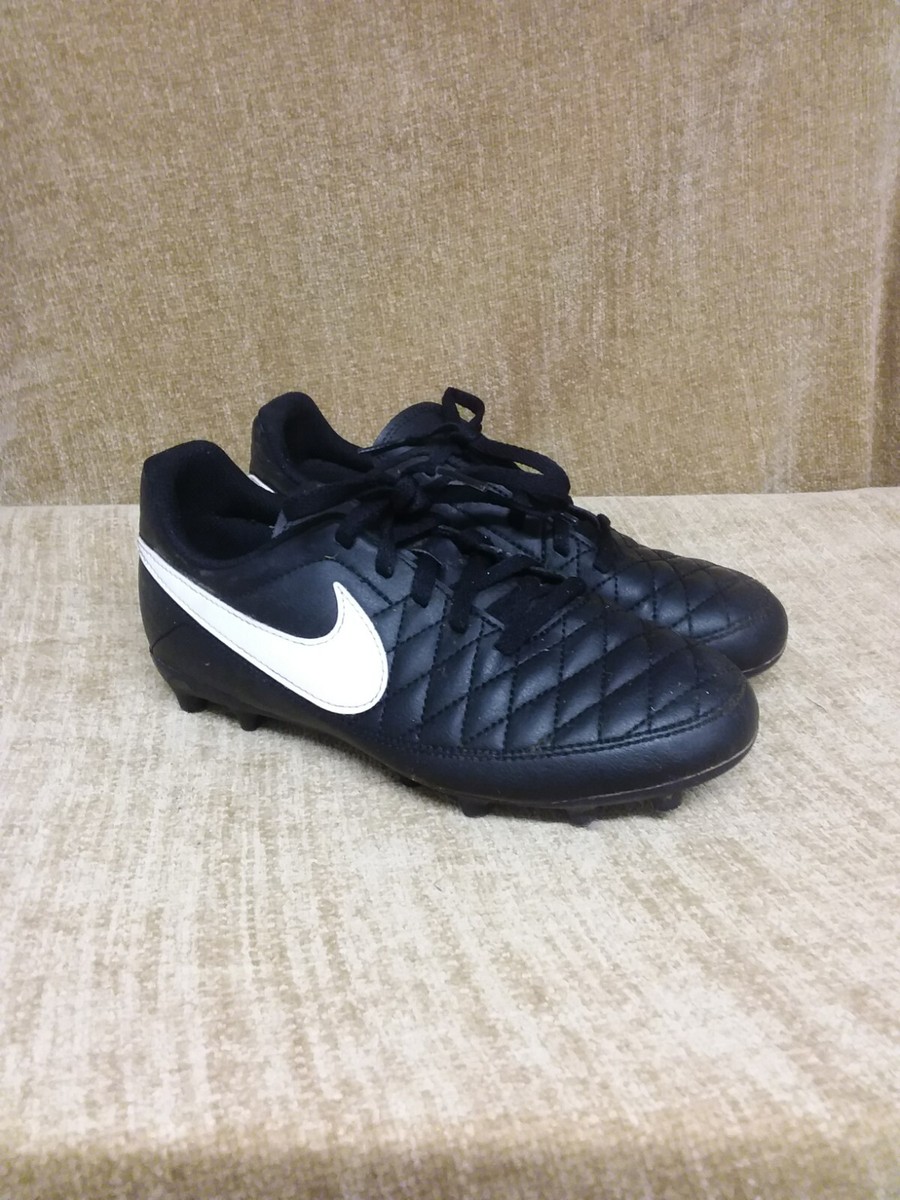 nike boots size 4