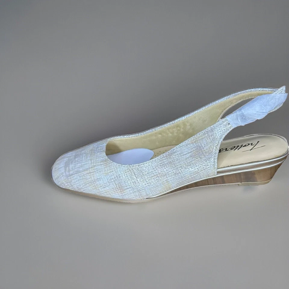 New Trotters Women's “ Lenore ” Sling Back Size 5 M Sand Beige Wedge Heel Nice! - Image 4 of 4