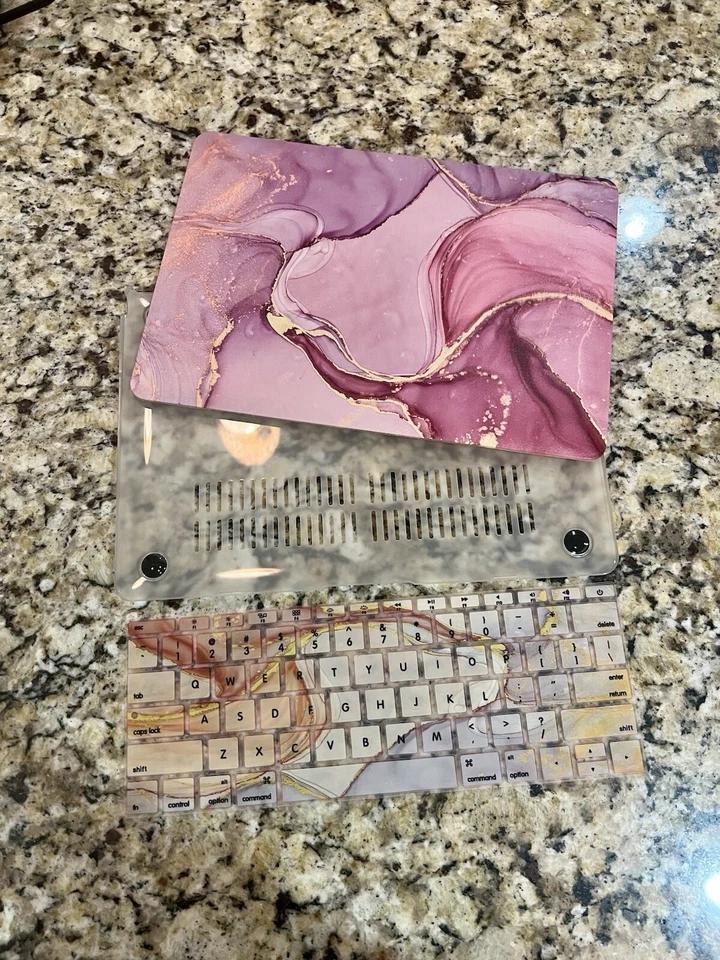 Cubierta rígida Mac Book de mármol rosa con cubierta de teclado de silicona decorativa Foto 2 de 4