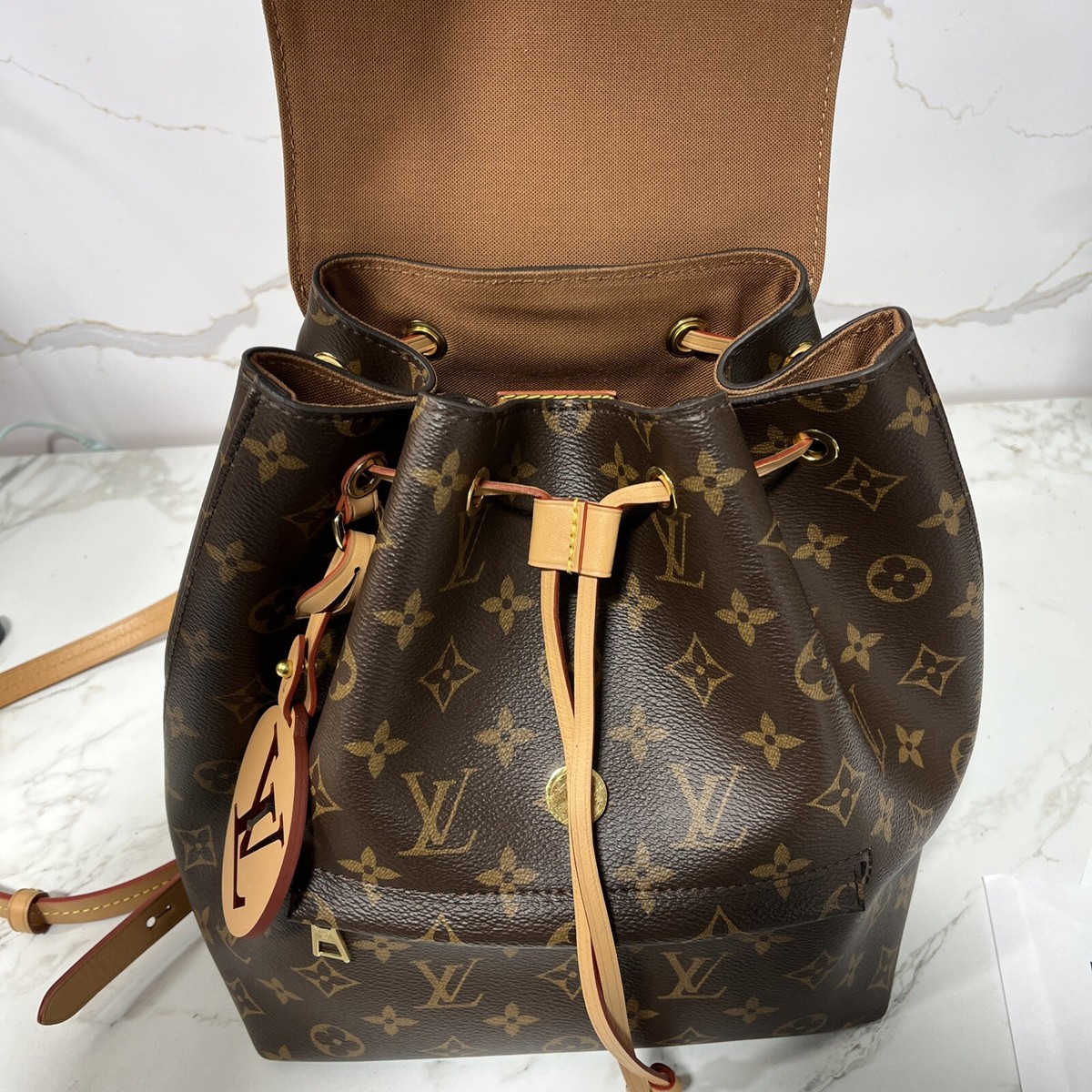 bape backpack louis vuitton Bape Shark Backpack Louis Sprayground Louis Vuitton Shark SPRAYGROUND ?