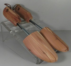 johnston and murphy shoe trees