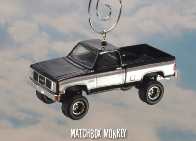 Lifted 1986 GMC Sierra Classic K-2500 4x4 Squarebody Custom Christmas Ornament