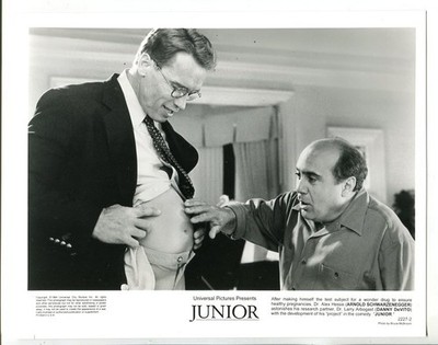 Junior-Arnold Schwarzenegger-Danny DeVito-8x10-B&W-Still-Romance-Comedy-NM