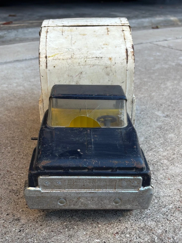 Vintage Early 1960's Structo Sanitation Dept Pressed Steel Garbage Truck - Image 2 of 4