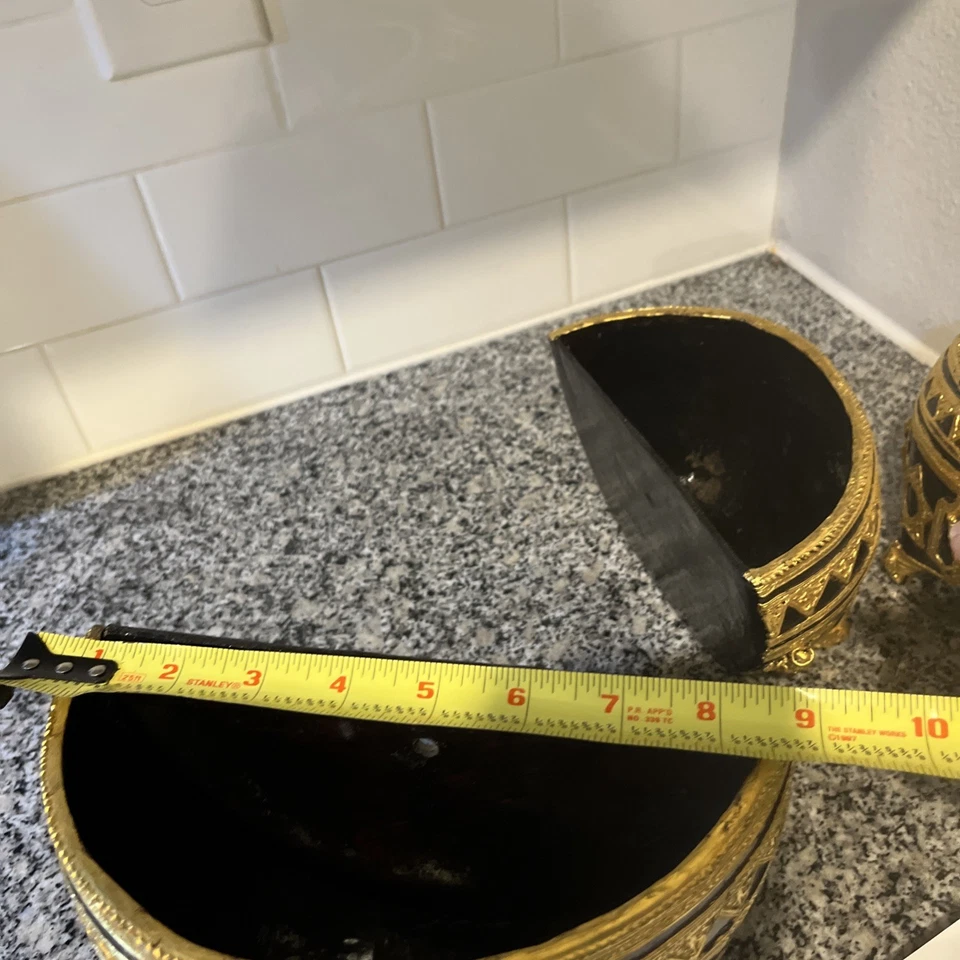 Myanmar.  3 RAROS CUENCOS CEREMONIALES BIRMANOS LACADOS NEGROS DECORACIÓN PAN DE ORO Foto 4 de 4