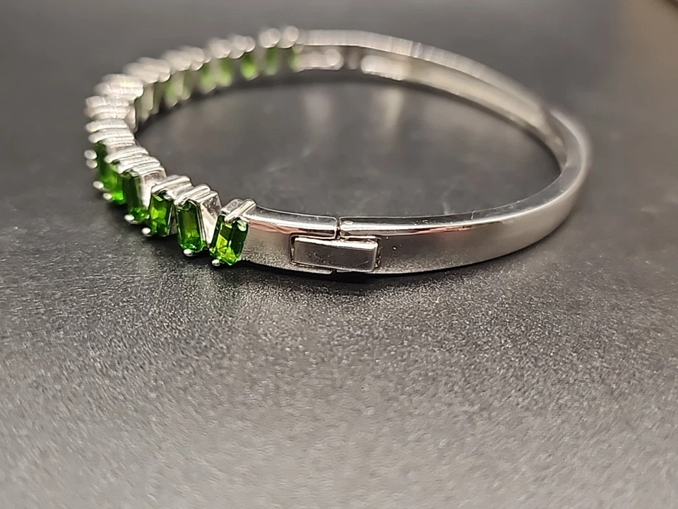 Brazalete Brazalete con Bisagras Plata Placa Esmeralda Verde y Rodio 7.25" JTV ROH011-725 Foto 3 de 4