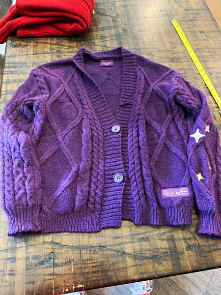 Taylor Swift Women's Purple Cable-Knit Button V-Neck Star Cardigan XS/S