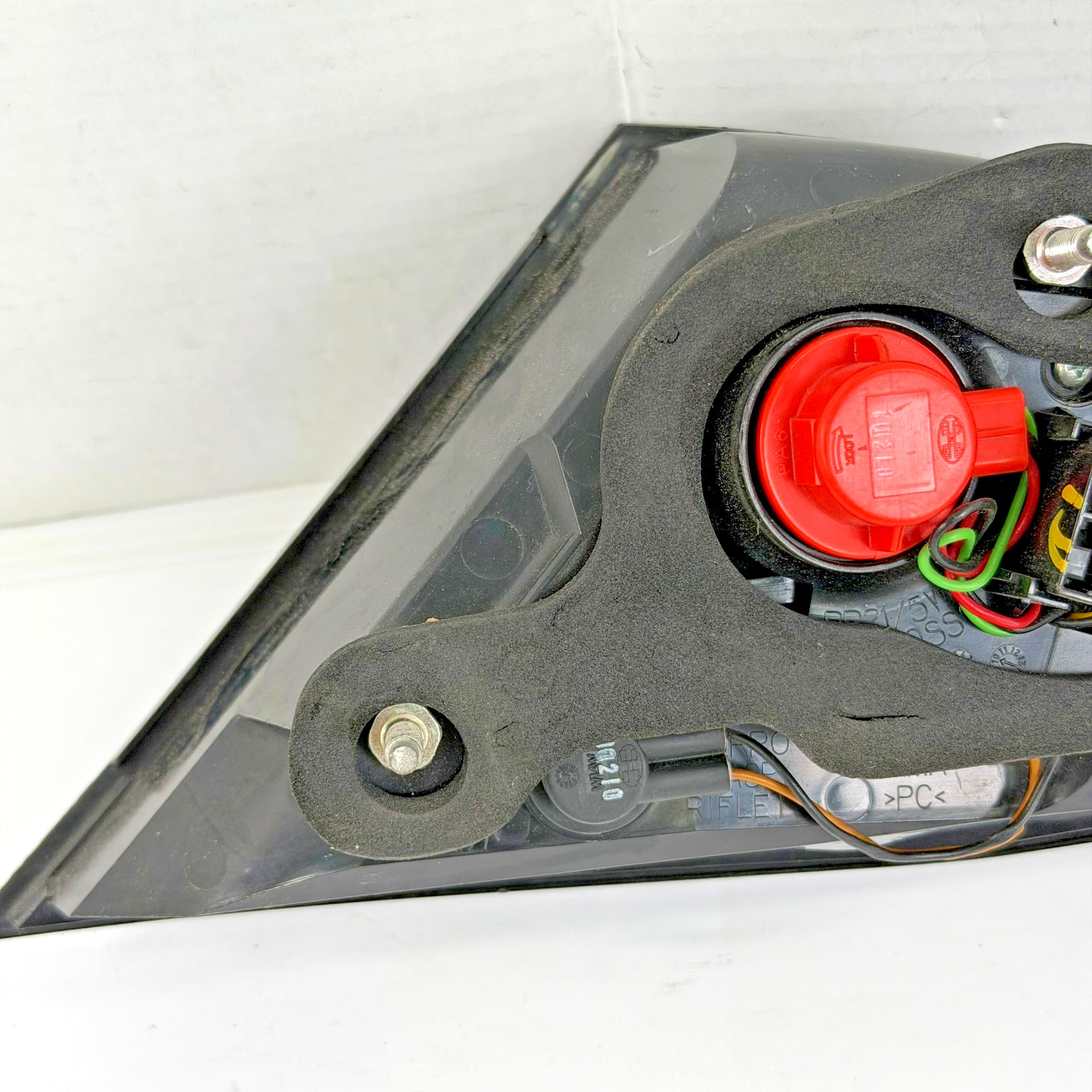DAMAGED 2008 - 2014 Ferrari California Left Lower LED Tail Light  226439 OEM