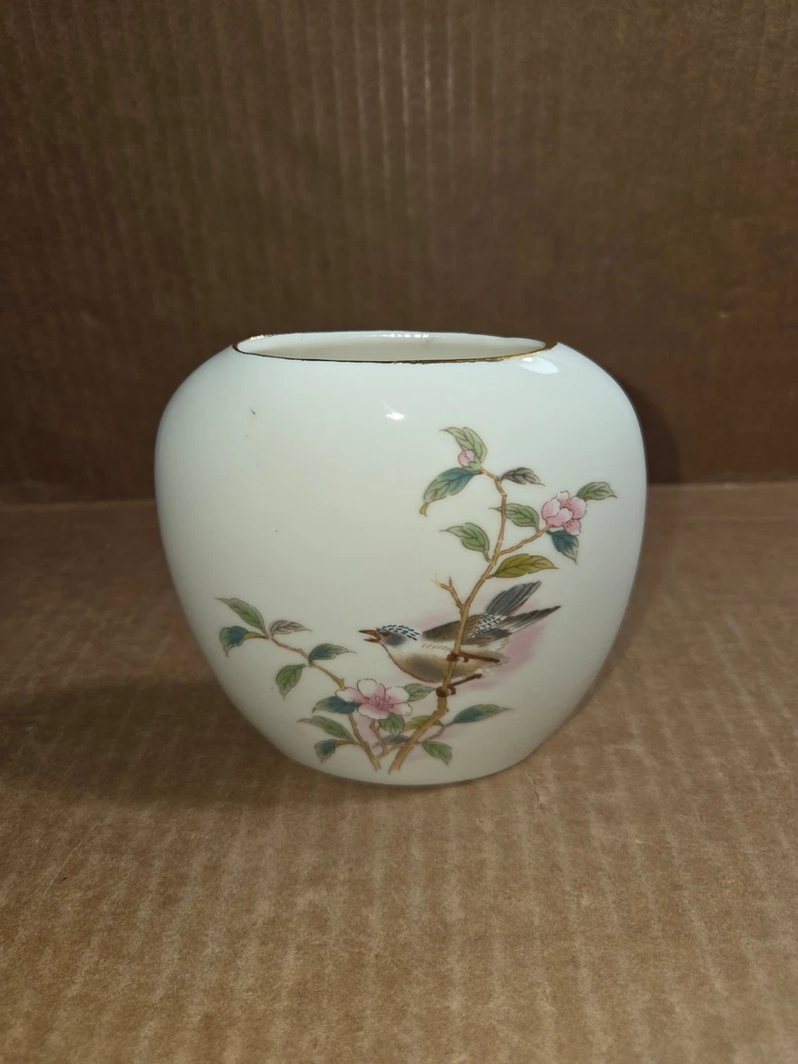 Yamaji Vase In Collectible Japanese Vases & Jars (1900-Now) for
