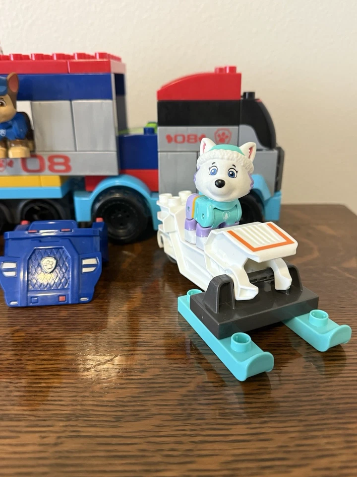 MEGA BLOKS PAW Patrol PAW Patroller Building Set (HJN73) 99% Complete - Image 2 of 4