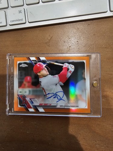 Mike Trout #CUSA-MT 2021 Topps Chrome Update Autographs card