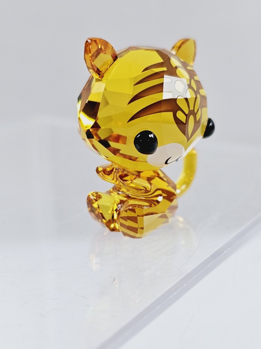 ✨金運爆上げ✨SWAROVSKI Chinese Zodiac Tiger 虎 Swarovski 5004487 Lovlots Zodiac Tora The Tiger Crystal Figurine w