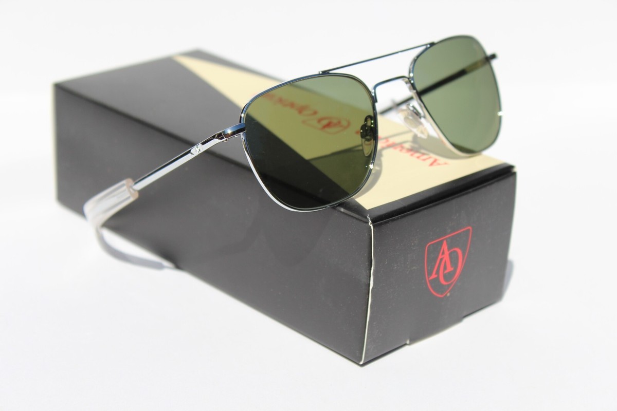 AMERICAN OPTICAL Original Pilot Sunglasses Silver/Calobar Green AMERICAN OPTICAL Original Pilot Sunglasses Silver/Calobar Green