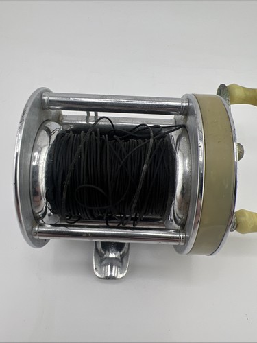 Vintage 1958 Shakespeare Triumph Model FE Fishing Reel - Afbeelding 2 van 6