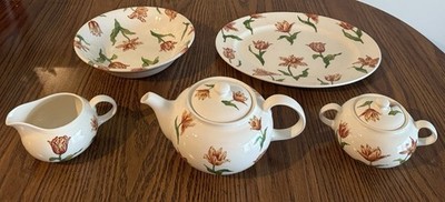Royal Stafford Fine Earthenware Tea Set Made in England Floral Tulip 5-Piece