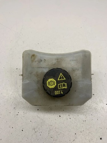 Audi A4 S4 B9 2016 Ausgleichsbehälter Bremsflüssigkeit 8W0611301 DRA42362