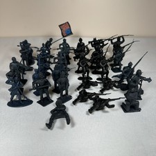 40 Black Blue Army Soldier Men Figures Plastic Military War Fighting Vintage