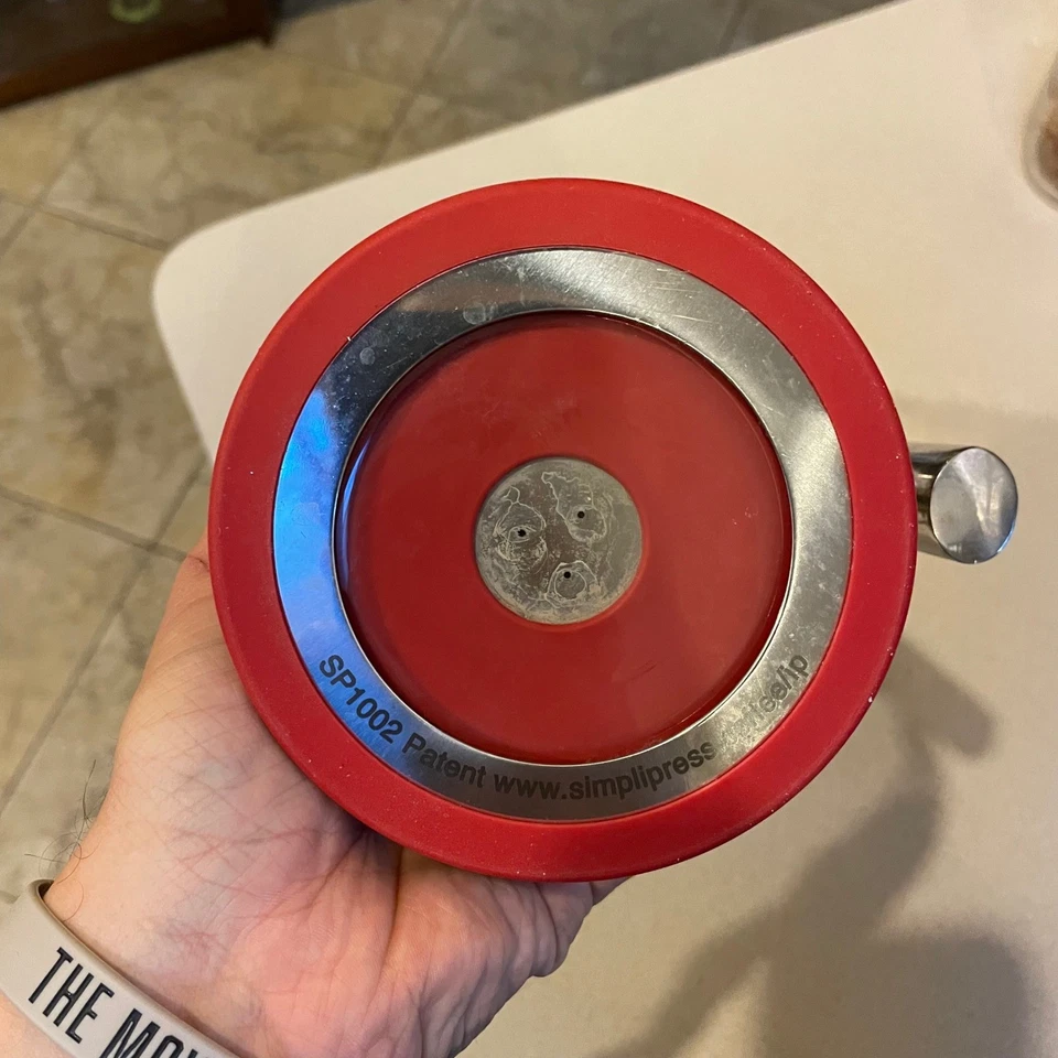 Cafetera prensa francesa Simpli Press 34-OZ acero inoxidable y vidrio roja Foto 4 de 4