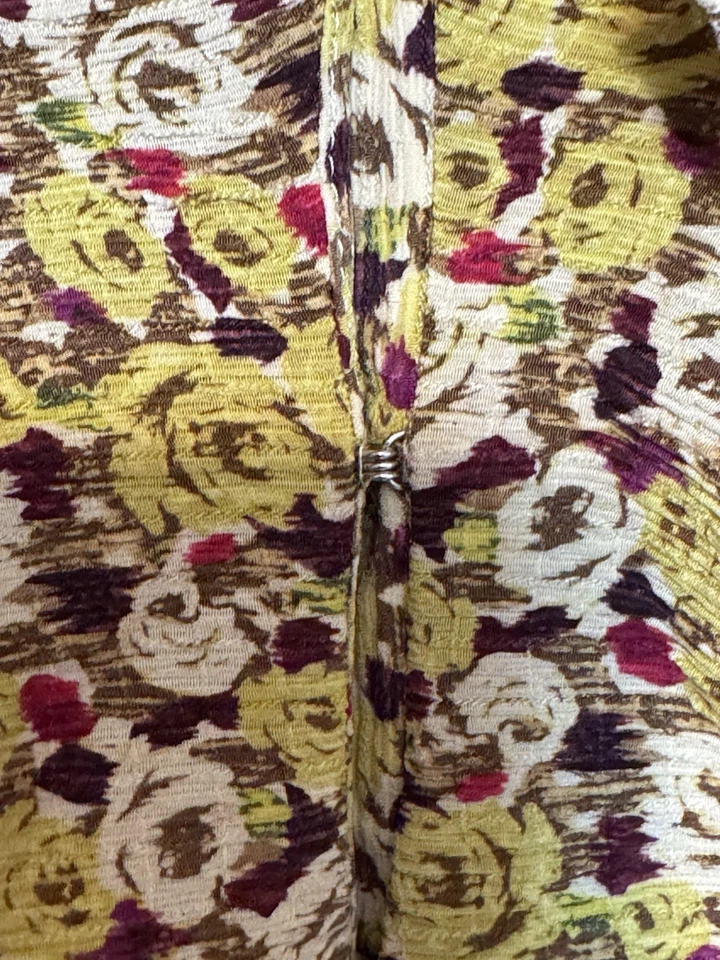 Ellen Tracy 100% 真丝花卉长袖荷叶领衬衫,12 码 — 第 4/4 张图片