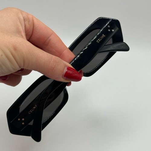 New CELINE CL40243I 5101A Black Dark Grey Authentic Women Sunglasses - Picture 9 of 13